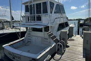 1995 Viking 58 Convertible thumbnail 11