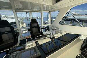 1995 Viking 58 Convertible thumbnail 57