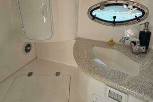2007 Fountain 38 Express Cruiser thumbnail 18