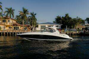 2008 Sea Ray 44 Sundancer thumbnail 3