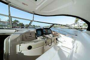 2008 Sea Ray 44 Sundancer thumbnail 10
