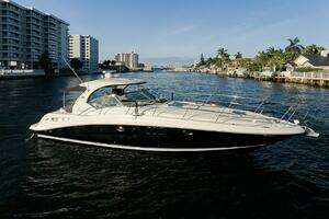 2008 Sea Ray 44 Sundancer thumbnail 4