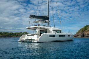Hortz 48ft Lagoon Yacht For Sale