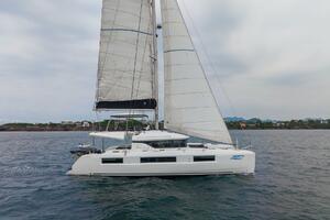 Hortz 48ft Lagoon Yacht For Sale