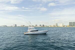 HT HOOK 72ft Merritt Yacht For Sale