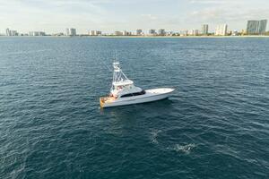 HT HOOK 72ft Merritt Yacht For Sale