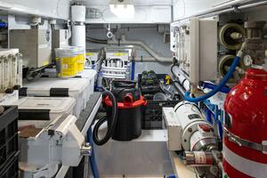 HT HOOK 72ft Merritt Yacht For Sale