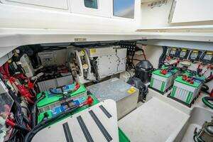 2020 Boston Whaler Outrage thumbnail 6