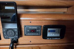 Here  amp  Now 44ft Catalina Yacht For Sale