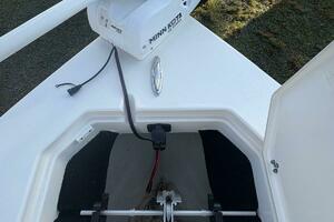 24ft Pathfinder Yacht For Sale