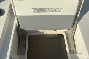 24ft Pathfinder Yacht For Sale