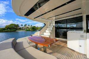 2016 Marquis 660 Sport Yacht thumbnail 33