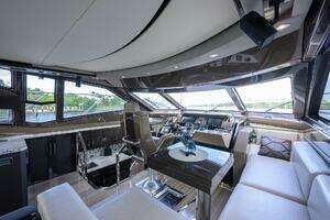 2016 Marquis 660 Sport Yacht thumbnail 25