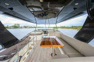 2016 Marquis 660 Sport Yacht thumbnail 27