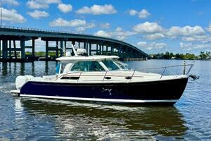 Picture of SHE'S A LADY