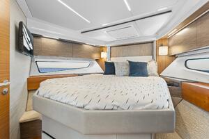 2019 Tiara Yachts C49 Coupe Forward Stateroom (1)