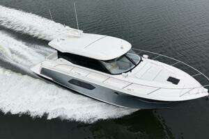 2019 Tiara Yachts C49 Coupe thumbnail 56