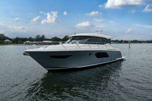 2019 Tiara Yachts C49 Coupe thumbnail 51