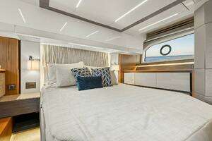 2019 Tiara Yachts C49 Coupe thumbnail 17