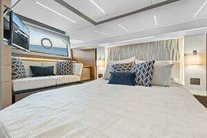 2019 Tiara Yachts C49 Coupe thumbnail 18