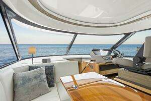 2019 Tiara Yachts C49 Coupe thumbnail 8
