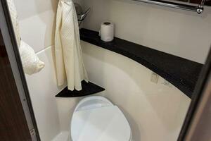 28ft Regal Yacht For Sale