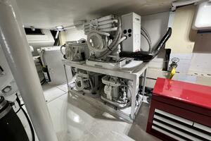 Viking 55 DOUBLE NICKEL - Engine Room