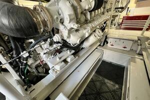 Viking 55 DOUBLE NICKEL - Engine Room