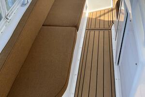 Viking 55 DOUBLE NICKEL - Fly Bridge Seating