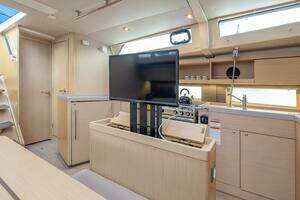 2020 Beneteau 46.1 thumbnail 32