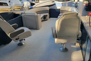 Photo 5922439 for 2023 Harris 250 Sunliner Sport  