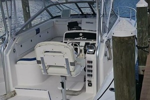 32ft Pro Line Yacht For Sale