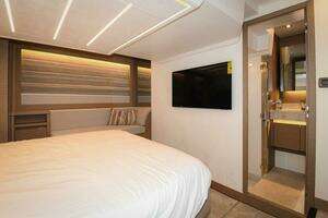2023 Prestige 520 Flybridge thumbnail 11