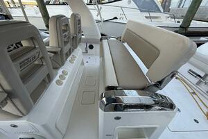 42FT (12.95M) BOSTON WHALER