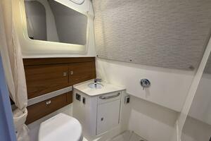 42FT (12.95M) BOSTON WHALER