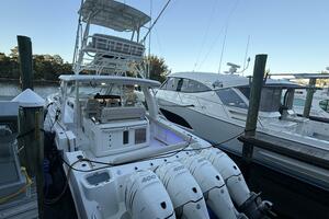 42FT (12.95M) BOSTON WHALER