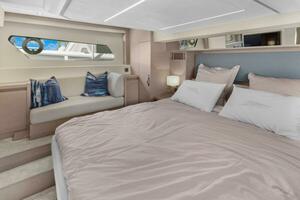 LUCKY ONE 46ft Prestige Yacht For Sale