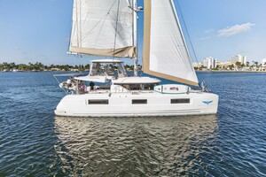 White Heron 46ft Lagoon Yacht For Sale