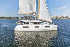 Yacht for sale WHITE HERON