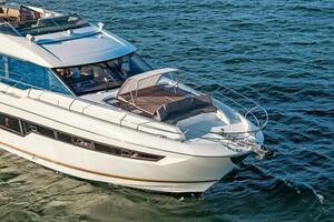 2019 63 Prestige Flybridge - RT Time - Profile