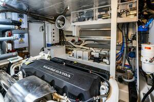 2019 63 Prestige Flybridge - RT Time - Engine Room