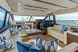 2019 63 Prestige Flybridge - RT Time - Salon