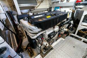 2019 63 Prestige Flybridge - RT Time - Engine Room