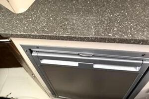 28ft Boston Whaler Yacht For Sale