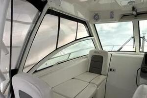28ft Boston Whaler Yacht For Sale