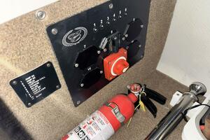 23ft Cobalt Yacht For Sale