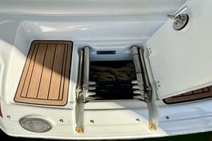 24ft Crownline Yacht For Sale
