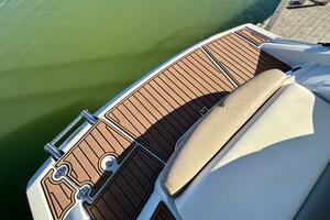 24ft Crownline Yacht For Sale