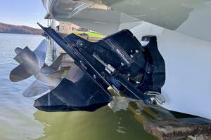 24ft Crownline Yacht For Sale
