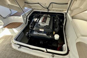 24ft Crownline Yacht For Sale